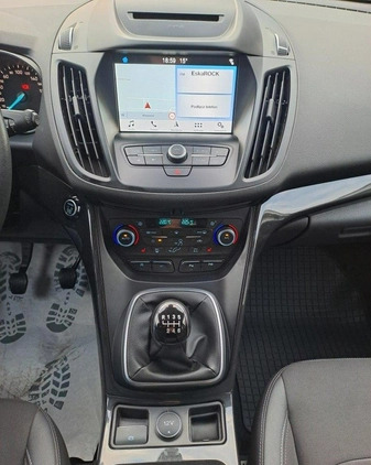 Ford Kuga cena 79900 przebieg: 126247, rok produkcji 2017 z Warszawa małe 379